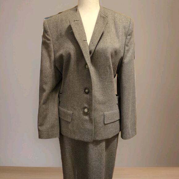 Vtg 80s Evan Picone Gray Career Collarless Suit Coat And Pleated Skirt Pockets - Picture 4 of 15